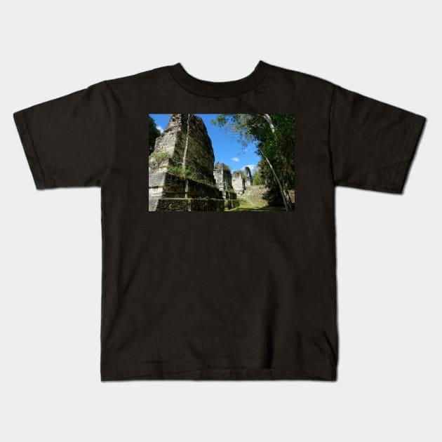 Guatemala - site archéologique de Tikal Kids T-Shirt by franck380